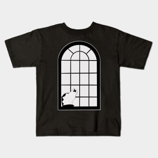 Cat at the window Kids T-Shirt